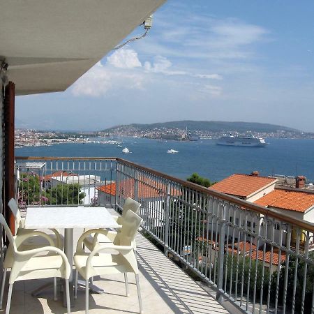 Apartment With Splendid Sea View โตรกีร์ ภายนอก รูปภาพ